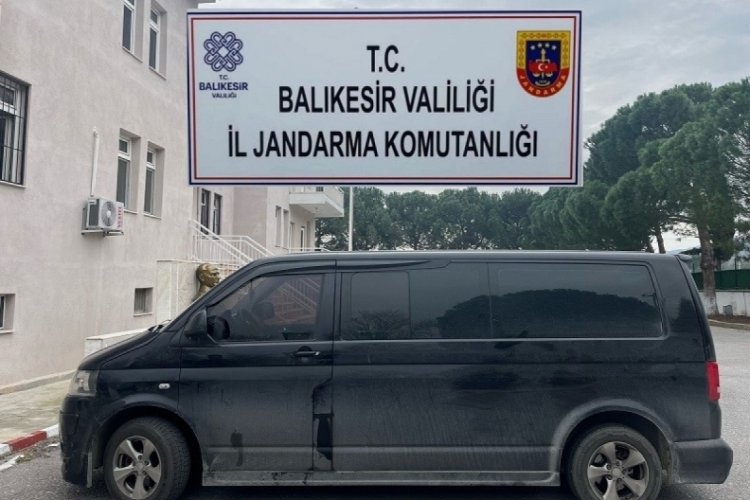 Balıkesir'de 2 organizat&ouml;r ve 14 d&uuml;zensiz g&ouml;&ccedil;meni yakaladı