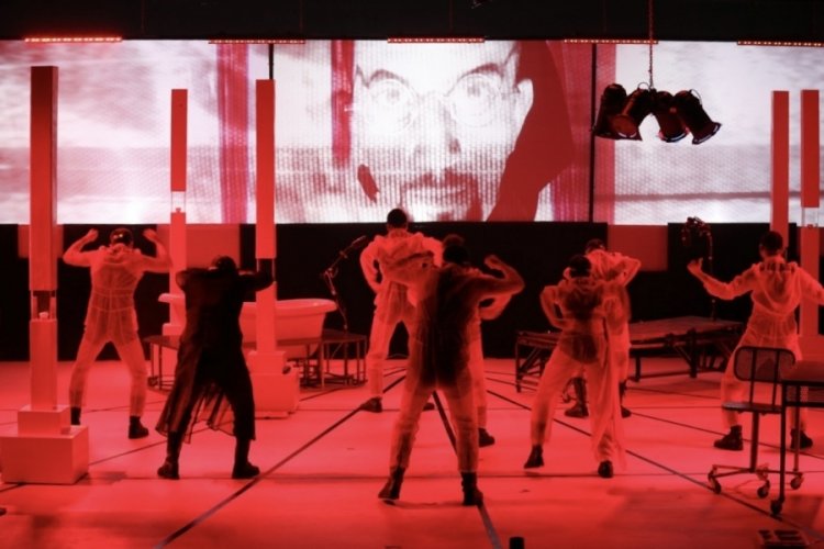 Nilüfer Kent Tiyatrosu'nun "1984" oyunu Ankaralı seyirciyle buluştu