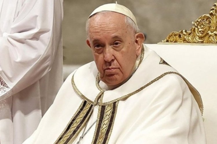 Papa Francis hastaneye kaldırıldı