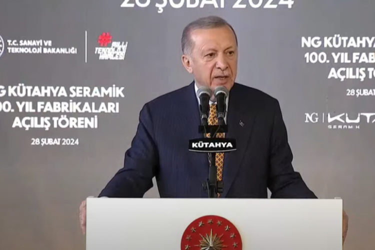 Cumhurbaşkanı Erdoğan K&uuml;tahya'da seramik fabrikası a&ccedil;tı
