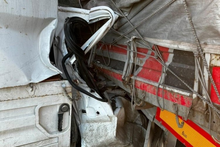 Erzurum'da trafik kazası! 1 &ouml;l&uuml; 1 yaralı
