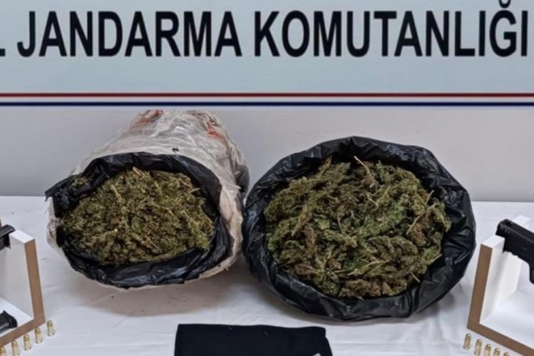 Balıkesir'de uyuşturucu ticareti iddiası: 3 kişiye g&ouml;zaltı