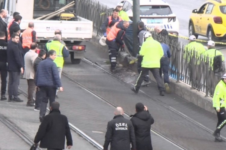 İstanbul'da tramvay yolundaki kazada bir kişi hayatını kaybetti