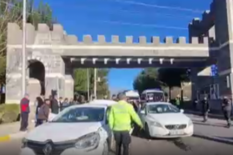 Diyarbakır'da 6 aracın karıştığı zincirleme kaza: 2'si ağır 18 yaralı