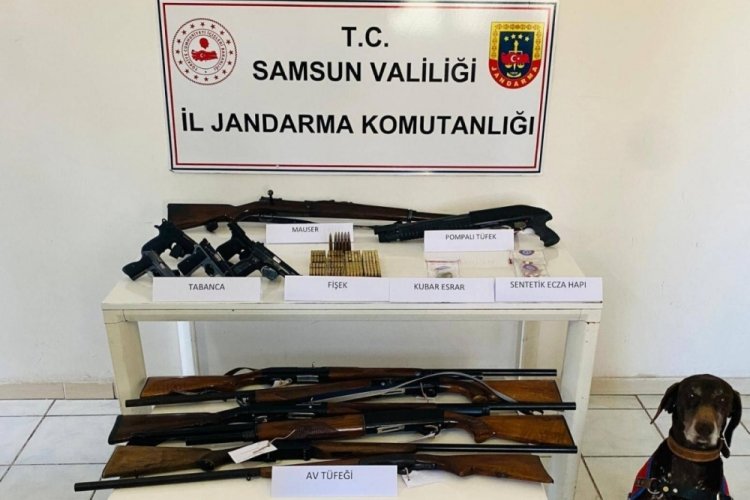 Samsun'da jandarmadan silah, m&uuml;himmat ve uyuşturucu madde operasyonu