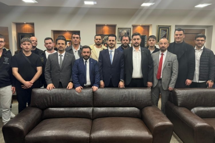 Bursa'da eski Saadet Parti'li isim AK Parti'ye katıldı