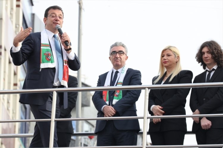 İBB Başkanı Ekrem İmamoğlu, halk buluşmasına katıldı