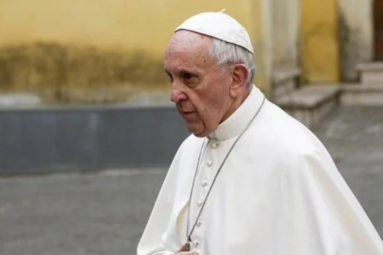 Papa Franciscus, bazı tetkikler i&ccedil;in hastaneye gitti