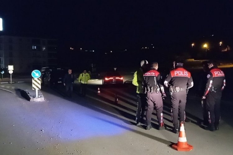 Trafiği tehlikeye d&uuml;ş&uuml;ren s&uuml;r&uuml;c&uuml;lere ceza yağdı
