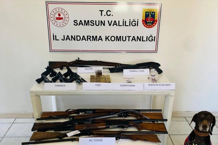 Samsun'da ka&ccedil;ak silah ve uyuşturucu operasyonu: 2 kişi g&ouml;zaltı