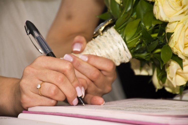 Bug&uuml;n &ccedil;iftler nikah masasına oturmayı tercih etmiyor