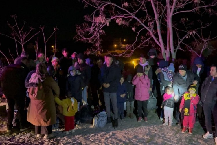 &Ccedil;anakkale'de 70 ka&ccedil;ak g&ouml;&ccedil;men yakalandı