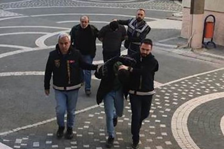 Konya'da sokakta uyuşturucu satan şahıslar tutuklandı