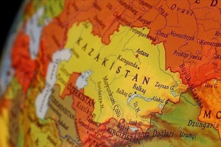 Kazakistan tek saat dilimine ge&ccedil;iyor