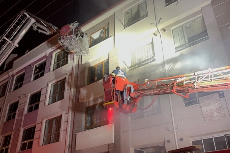 Eskişehir'de onlarca kişi evinde mahsur kaldı