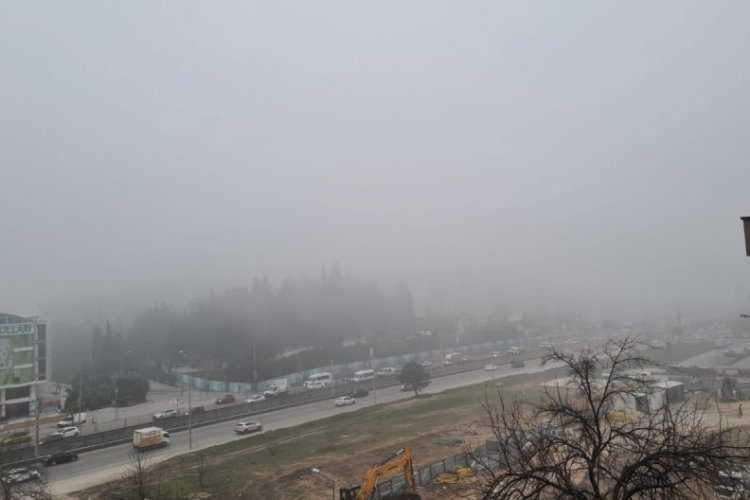 Bursa'da sis etkisini g&ouml;steriyor!