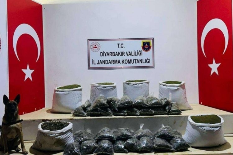 Diyarbakır'da 226 kilo esrar ele ge&ccedil;irildi