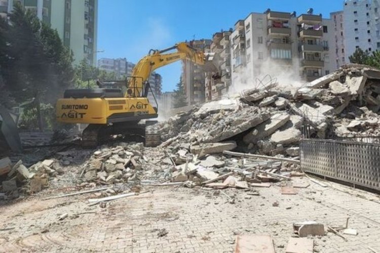 Depremde yıkılan İhsan Bayram Apartmanı'na dair yargılama devam etti
