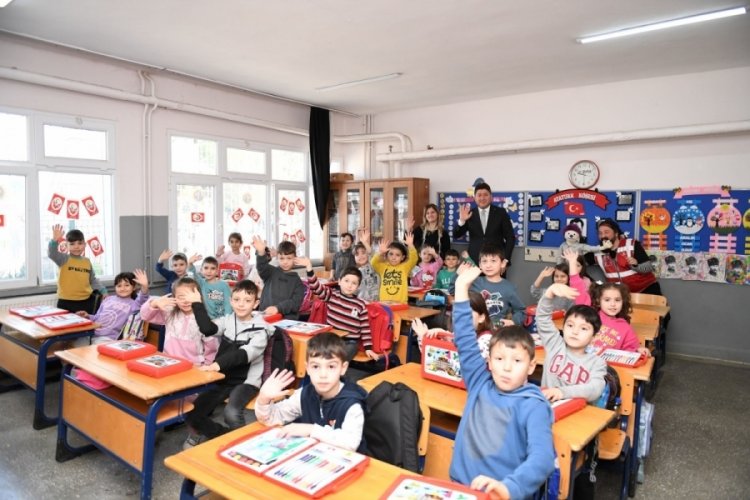 Ordu'da 5 bin &ouml;ğrenciye kırtasiye seti hediye edildi!