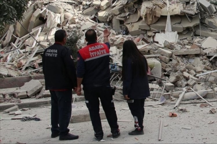 Depremde 82 kişiye mezar oldu! M&uuml;teahhit ve m&uuml;hendisi birbirini su&ccedil;ladı