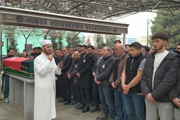 Bursa'da hayatını kaybeden milli karateci toprağa verildi!
