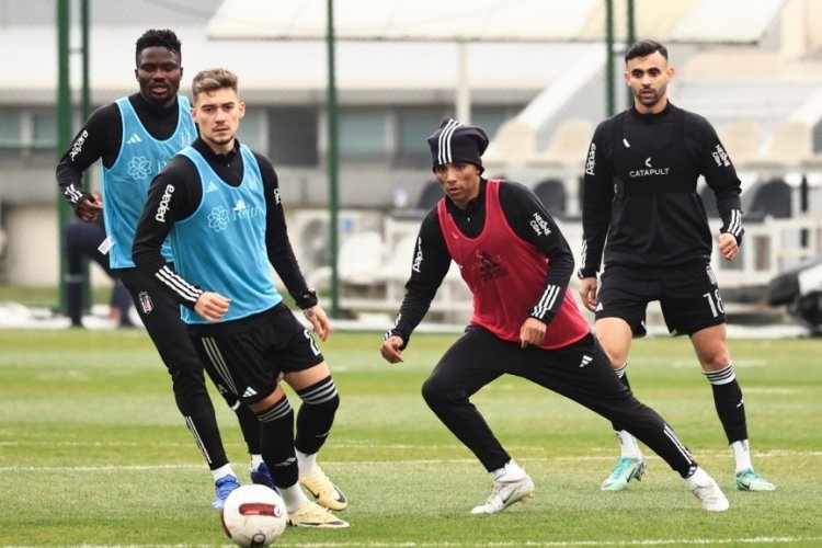 Beşiktaş, Galatasaray ma&ccedil;ı hazırlıklarını s&uuml;rd&uuml;rd&uuml;