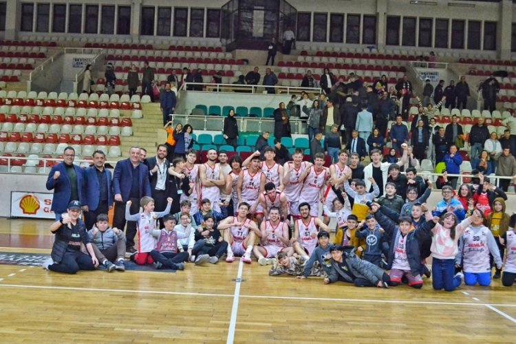 Gemlik Basketbol Effe Haznedar Doruk'u 84-79 mağlup etti