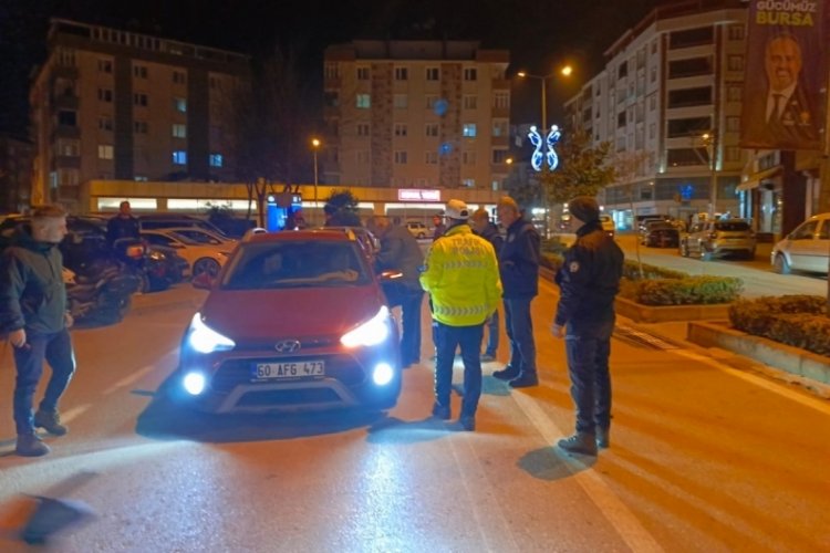 Bursa'da alkoll&uuml; s&uuml;r&uuml;c&uuml;lere ceza yağdı!