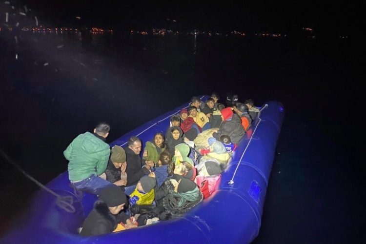 &Ccedil;anakkale a&ccedil;ıklarında 14'&uuml; &ccedil;ocuk, 31 ka&ccedil;ak g&ouml;&ccedil;men yakalandı