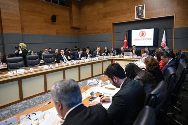 Yeni yargı paketi resmen yasalaştı! İşte detaylar...