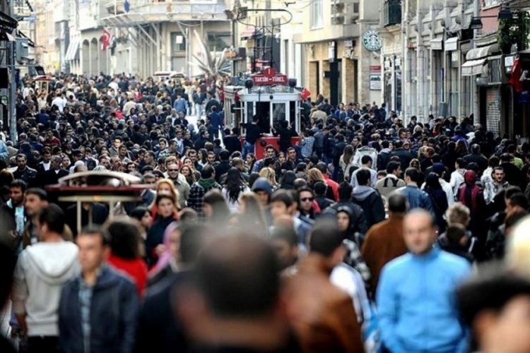 T&uuml;rkiye'de n&uuml;fus artışı neredeyse durdu!