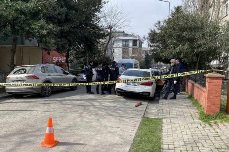 İstanbul'da 1 kişi l&uuml;ks ara&ccedil; i&ccedil;erisinde &ouml;l&uuml; bulundu