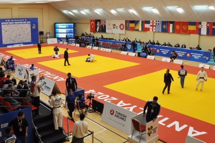 &Uuml;mitler Nazım Canca Avrupa Kupası Judo Turnuvası başladı