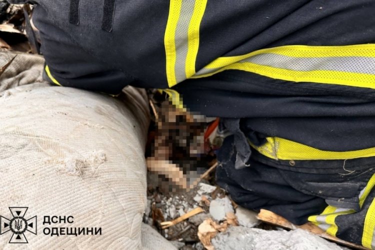Rusya'nın Odessa'da apartmana d&uuml;zenlediği saldırıda can kaybı 6'ya y&uuml;kseldi