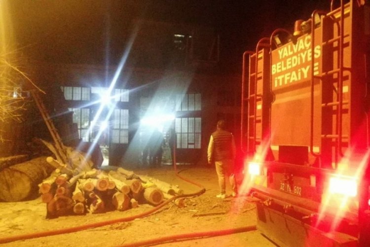 Isparta'da kereste marangozhanesinde yangın paniği