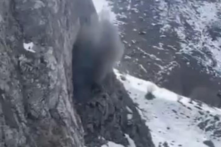 Tunceli'de ter&ouml;ristlerce kullanılan 6 sığınak imha edildi