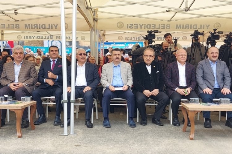 Yıldırım Belediyesi'nden Mollaarap Mahallesine futbol sahası&nbsp;