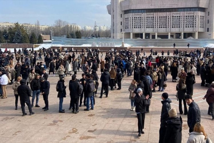 Kazakistan'da korkutan deprem!