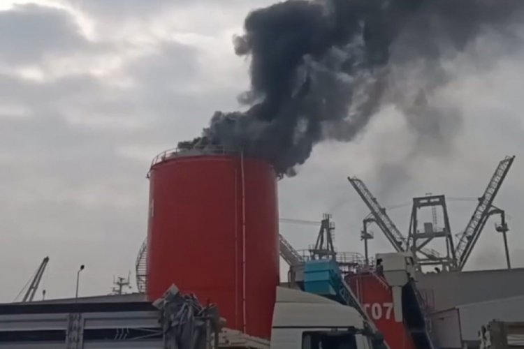 Kocaeli'nin geri d&ouml;n&uuml;ş&uuml;m tankında patlama!