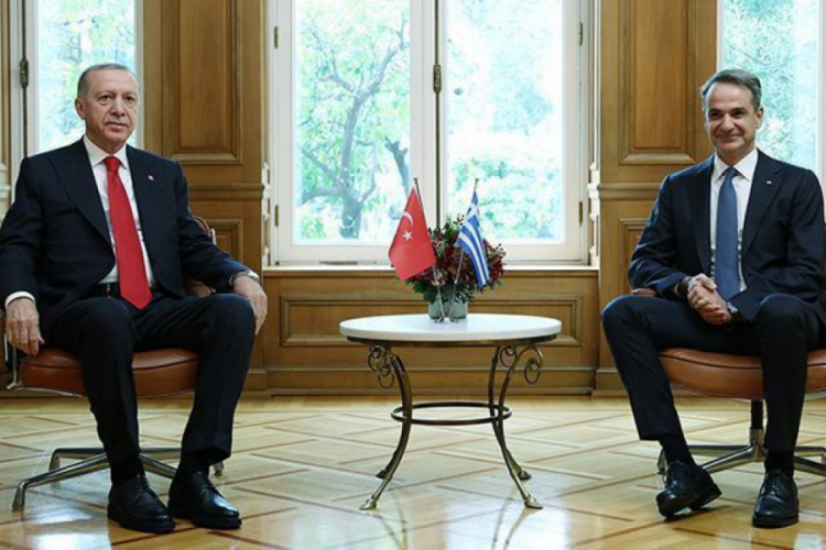 Cumhurbaşkanı Erdoğan, Mi&ccedil;otakis ile telefonda g&ouml;r&uuml;şt&uuml;