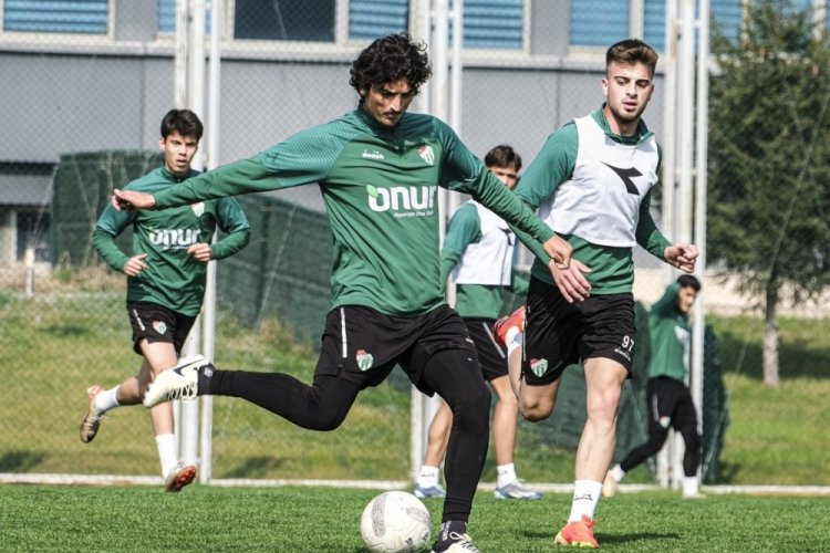 Bursaspor, Adıyaman FK ma&ccedil;ı hazırlıklarını tamamladı