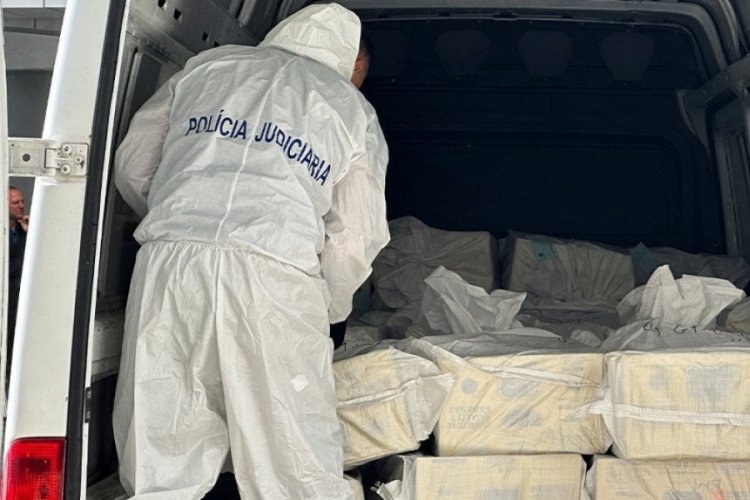 Portekiz'de 1.3 ton kokain vurgunu!