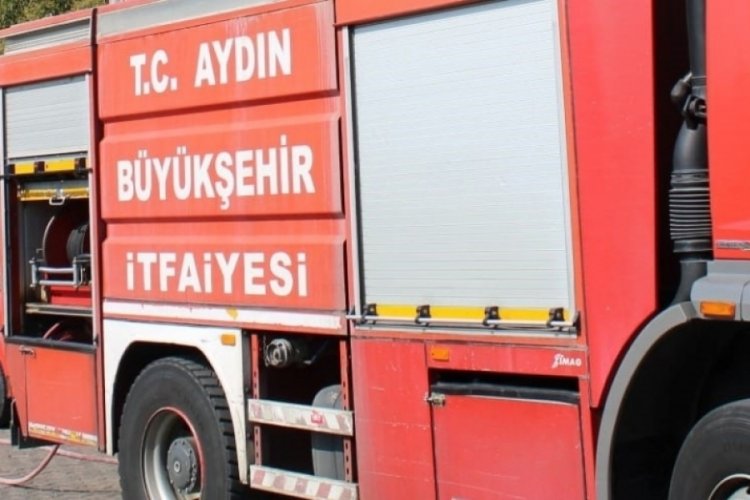 Aydında apartmanın en &uuml;st katı yandı!