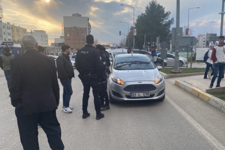 Adıyaman'da motosiklet ile otomobil &ccedil;arpıştı!