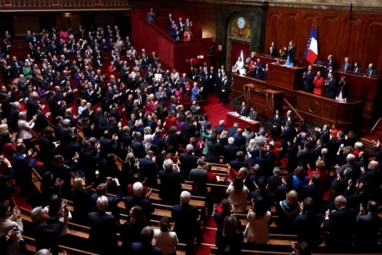 Fransa'da k&uuml;rtaj hakkı anayasal g&uuml;vence altına alındı