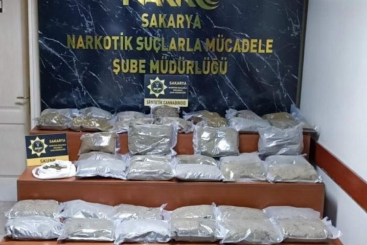 Sakarya'da şubatta d&uuml;zenlenen ter&ouml;r ve uyuşturucu operasyonlarında 725 kişi yakalandı