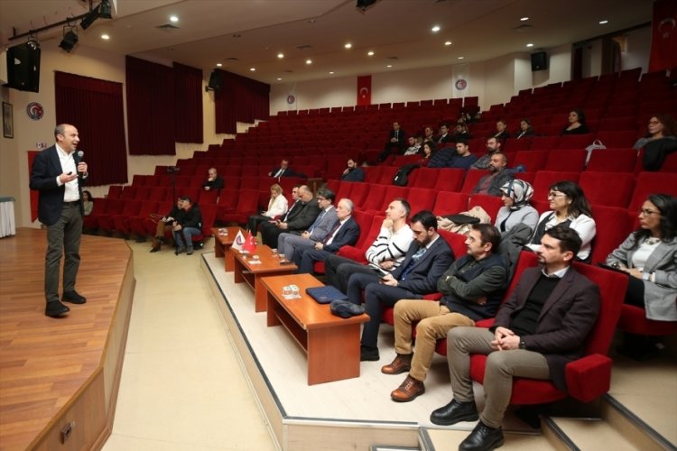 &Ccedil;anakkale'de "Bilim &Ccedil;ağında Dezenformasyon" konuşuldu