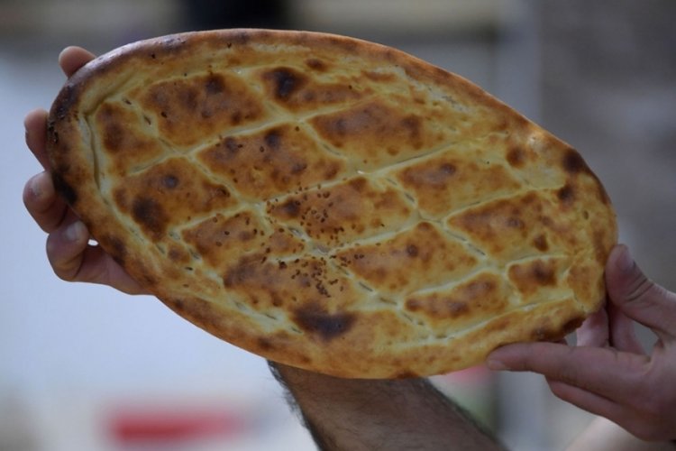 Adana'da ramazan pidesinin fiyatı belli oldu