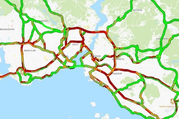 İstanbul'da trafik yoğunluğu y&uuml;zde 85'e &ccedil;ıktı