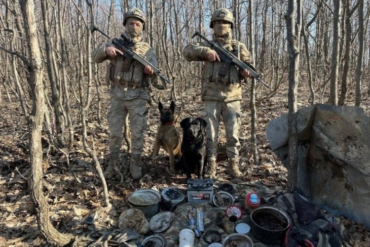 Bing&ouml;l'de 2 sığınak bulundu, 1 adet roketatar ele ge&ccedil;irildi